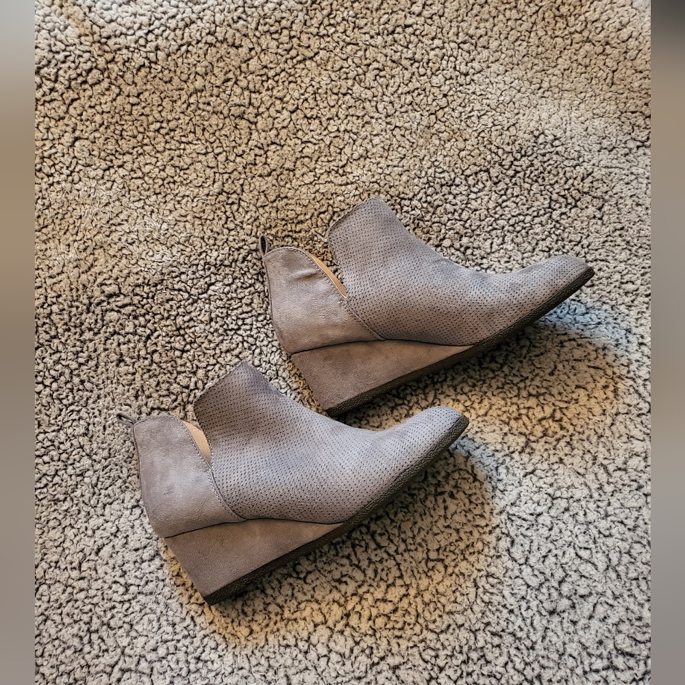 Journee Collection Mylee Women's Ankle Boots sz 9, Gray - Picture 2 of 6